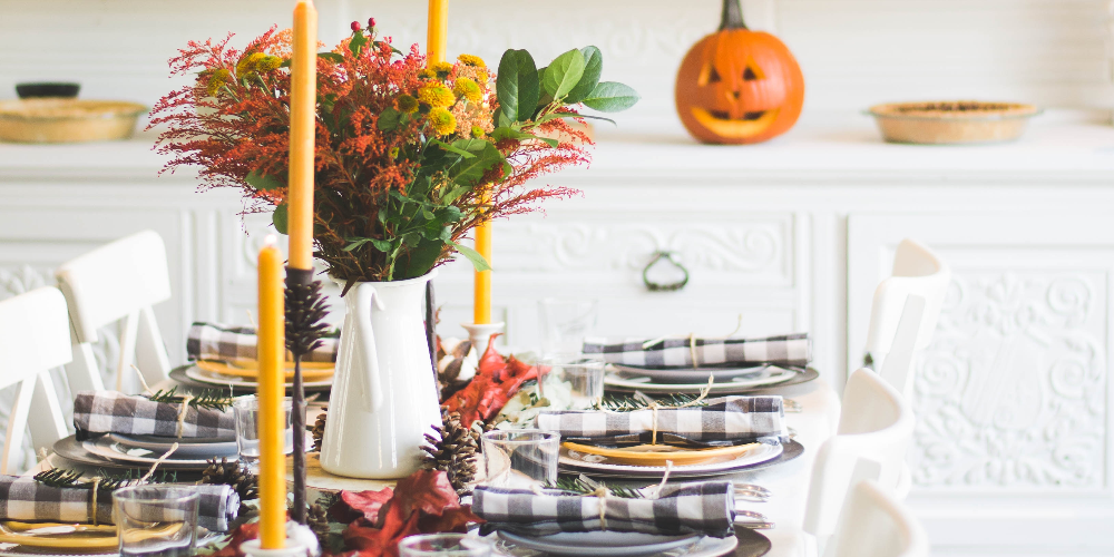 4-easy-ways-to-make-hosting-thanksgiving-easy-and-stress-free-1542390507.png