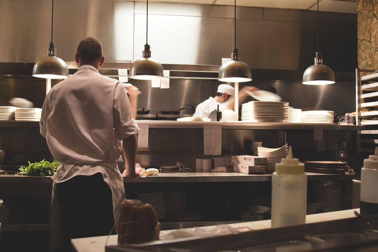 Restaurants must depend on the efficiency of their supply chains in order to meet customer demand. Find out how to optimize the restaurant supply chain process.
