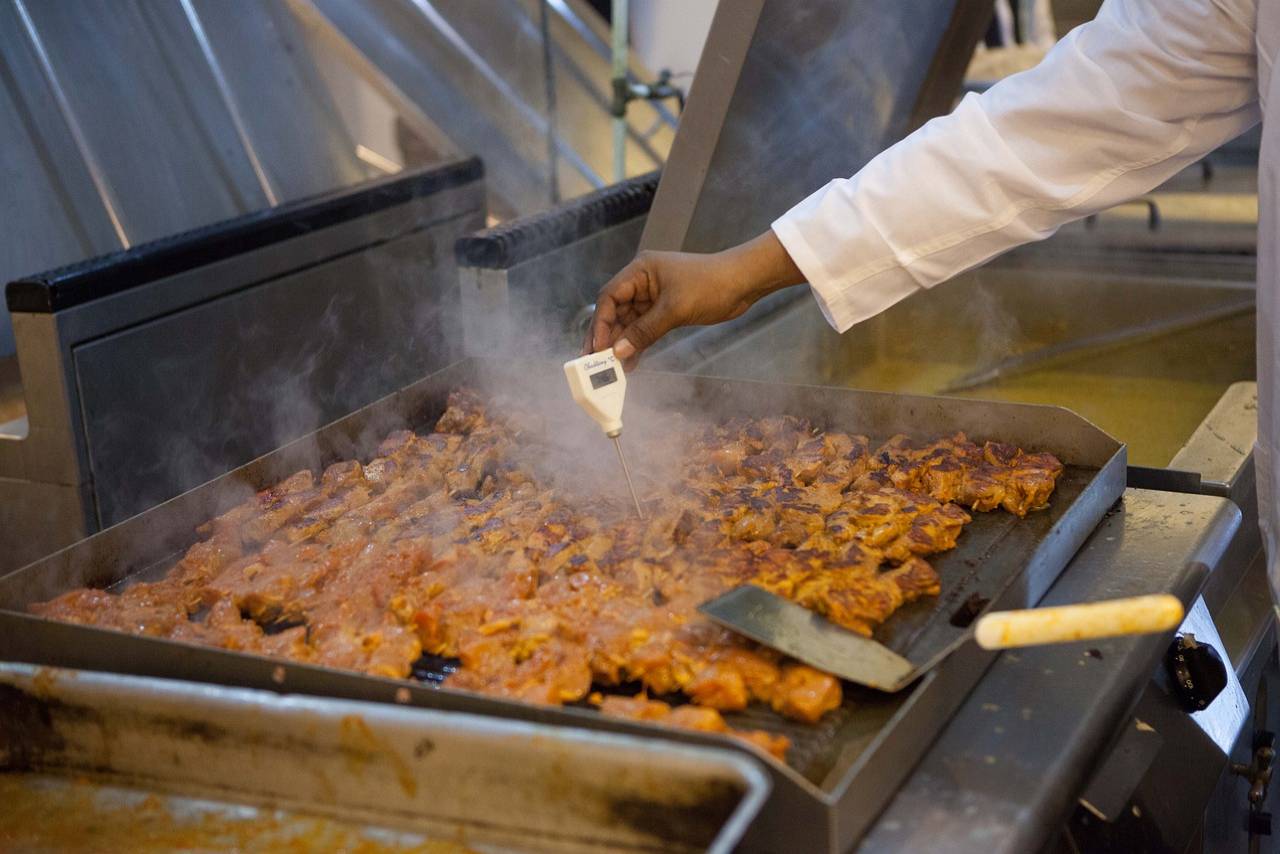 Food safety is important in order to avoid food-borne illness. In order to prevent any diseases, you need to know some of the benefits of food safety. Here are five that you need to know!