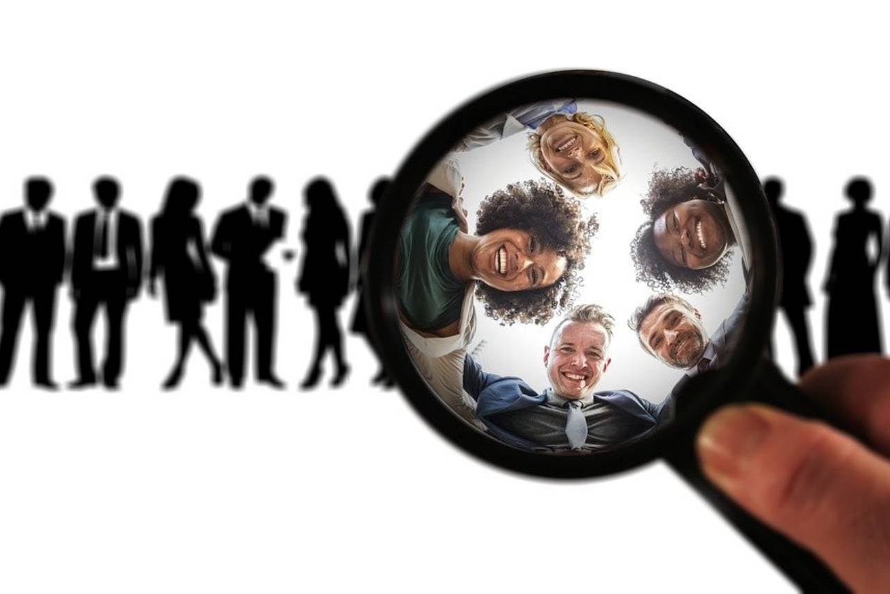 This article will give you some loyalty program ideas for restaurants and how you can implement loyalty programs into your business and foster loyalty among your customers.