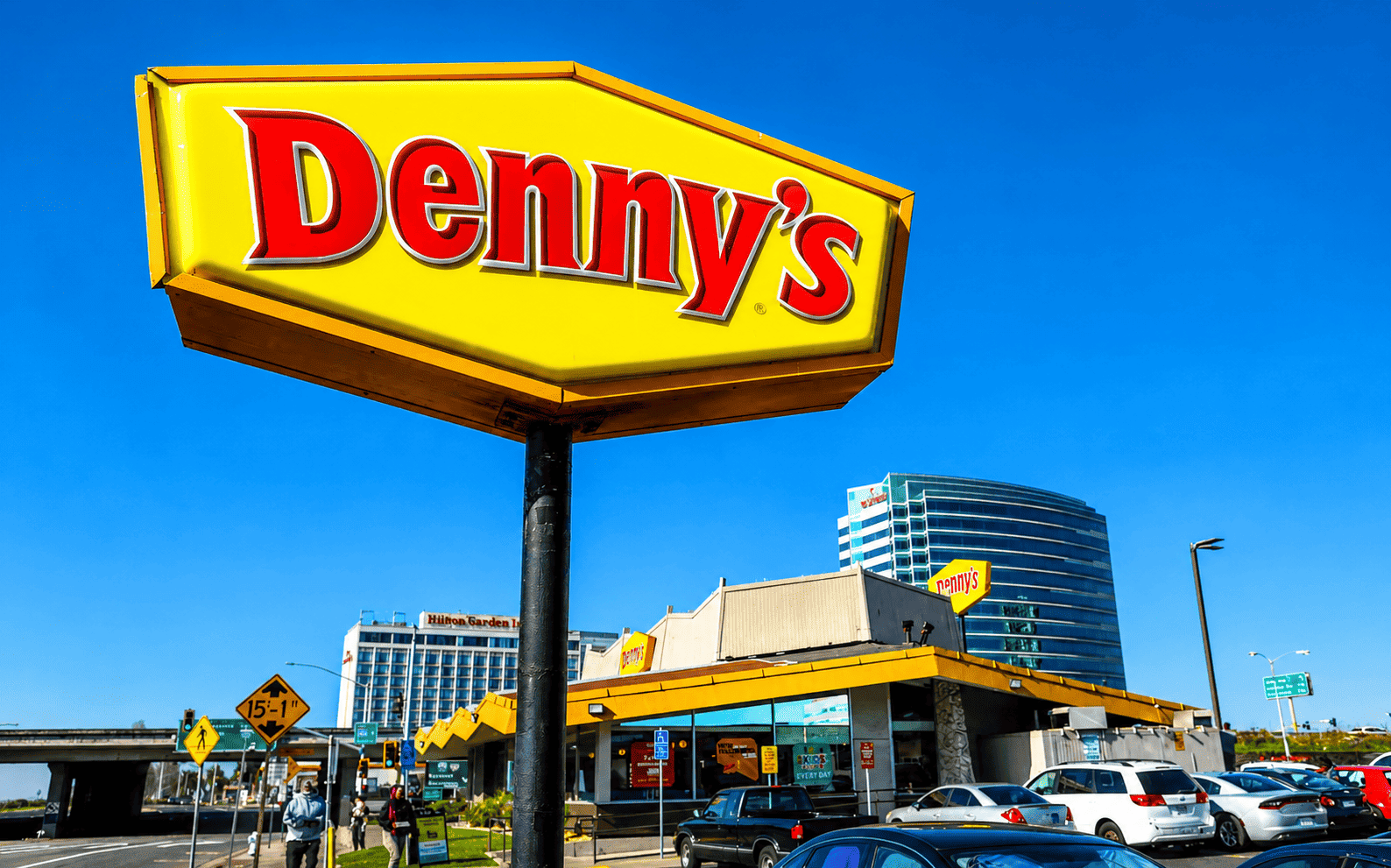 Dennys-Throws-Out-Mealtime.png