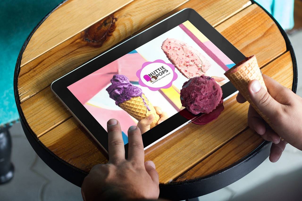 Digital signage has come a long way since tube-lit marquees. Here's how its new avatars can raise restaurant revenue.
