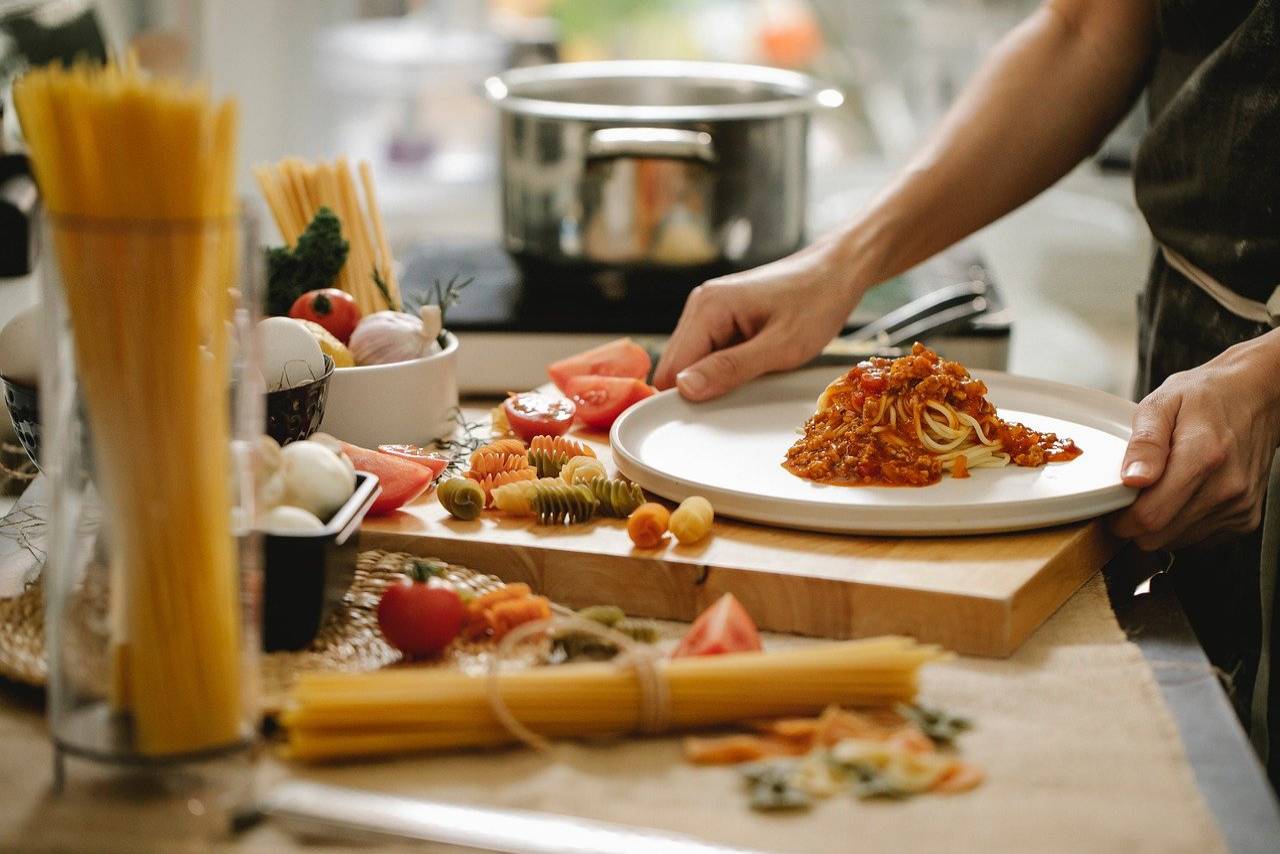 The last thing you want to do is get someone sick so food safety news matters. If you're shopping for food, check out this list of guidelines to make sure you get home with only good things.