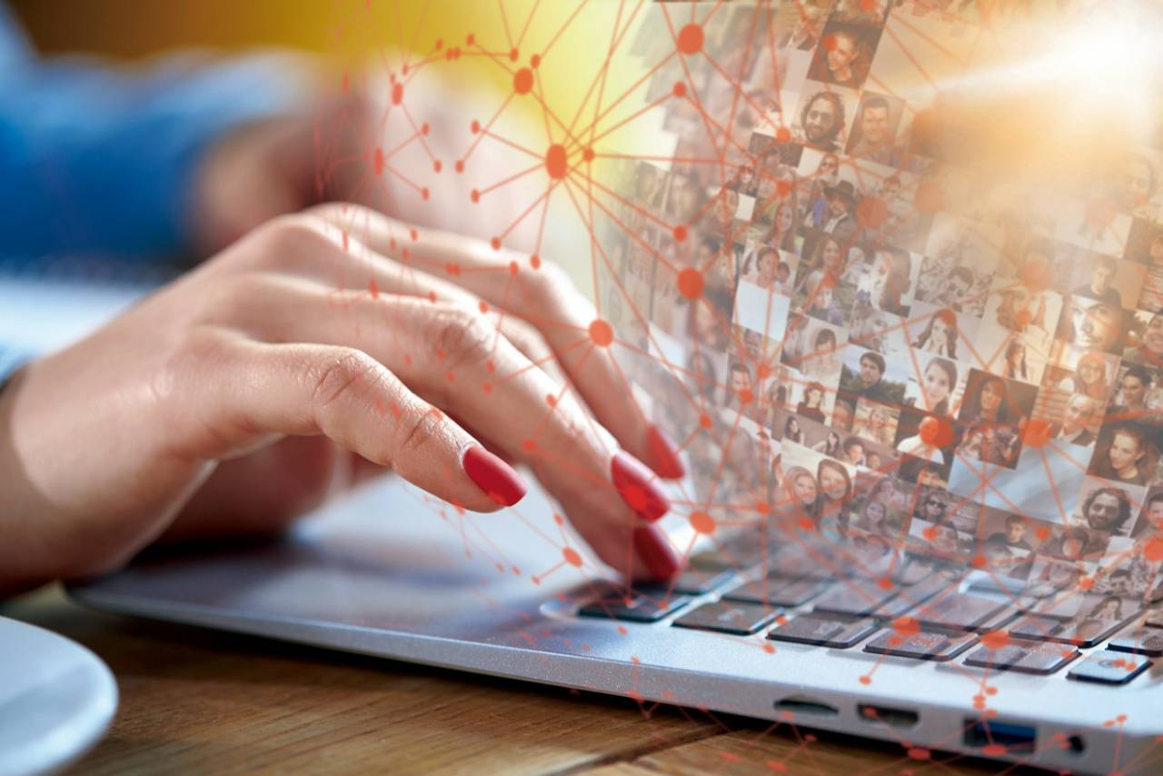 The need to keep staff happy and healthy has increased as the foodservice industry has become more popular. The best way to keep your team happy is through employee retention. This can be achieved with the help of HR software solutions.