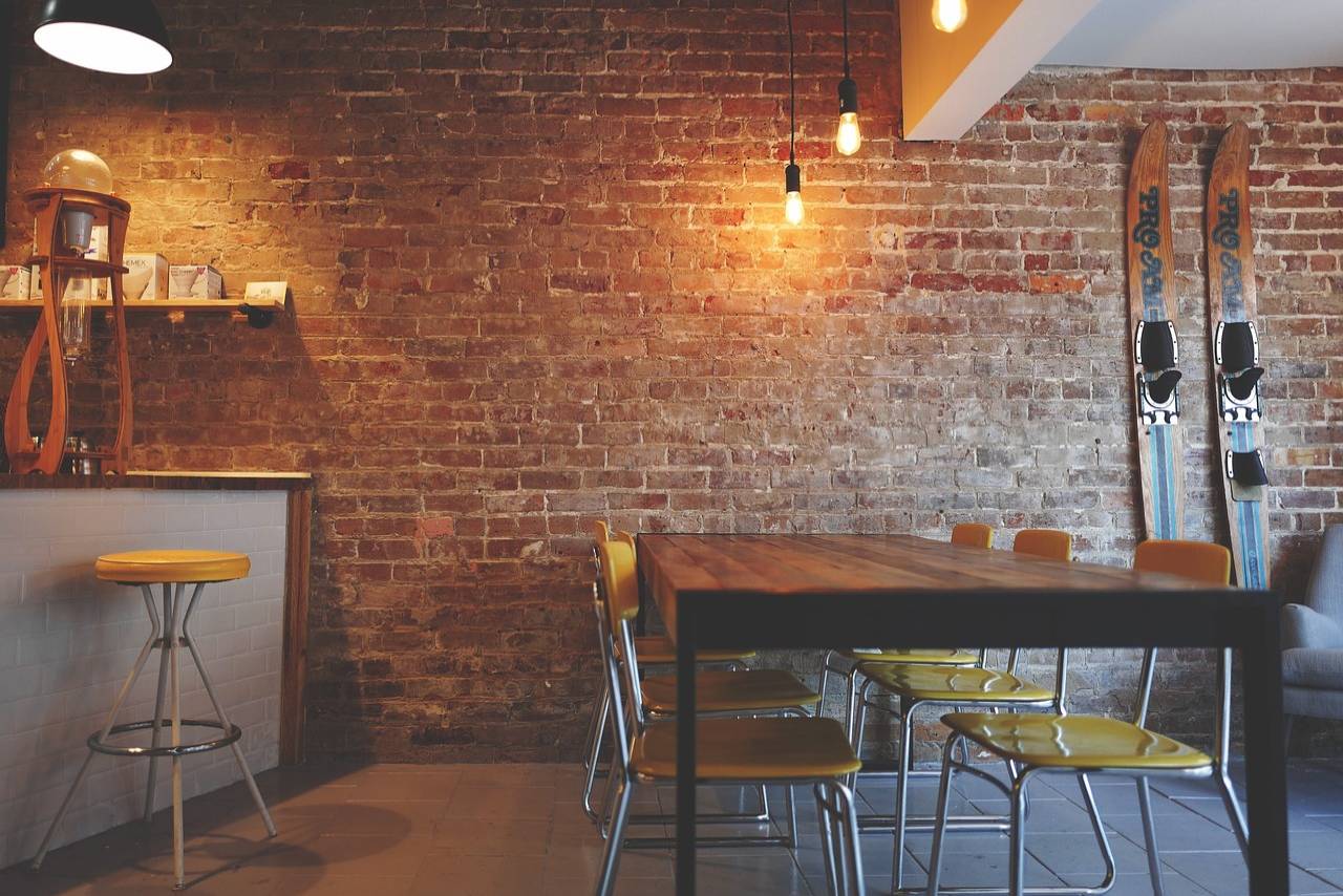 Some of the most loved and iconic restaurant chains in the United States have shut down hundreds of locations over the last few years. Subway and Ruby Tuesday being the prominent ones.