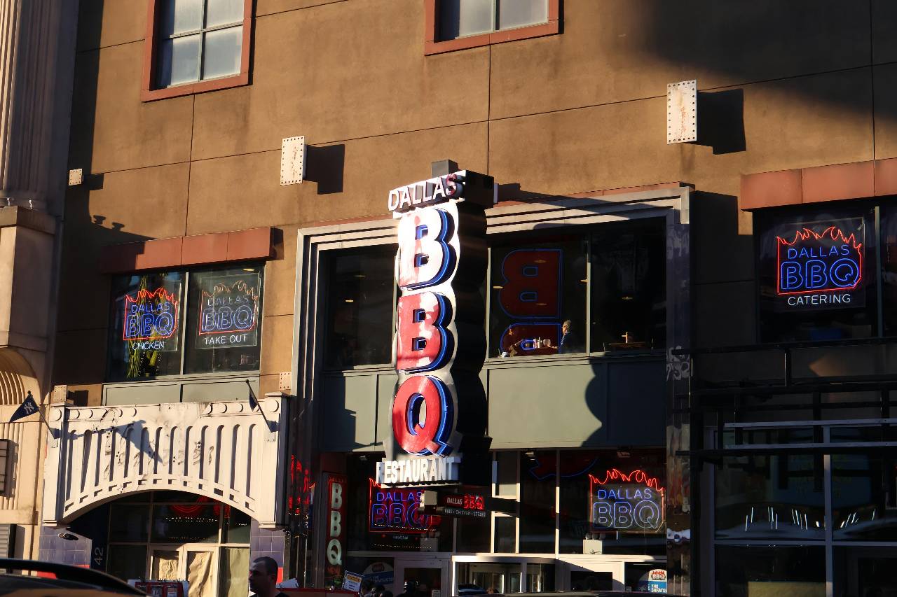 restaurant-1777579398-4766.png