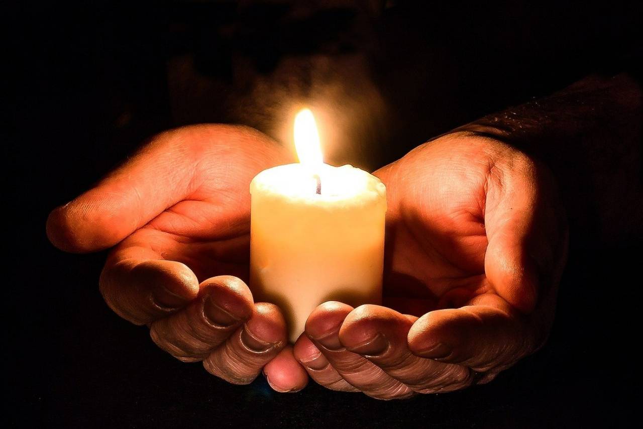 Texas Roadhouse is the latest to join the growing number of restaurants that have created and sold merchandise as a way to engage with customers. The restaurant chain will now sell candles.