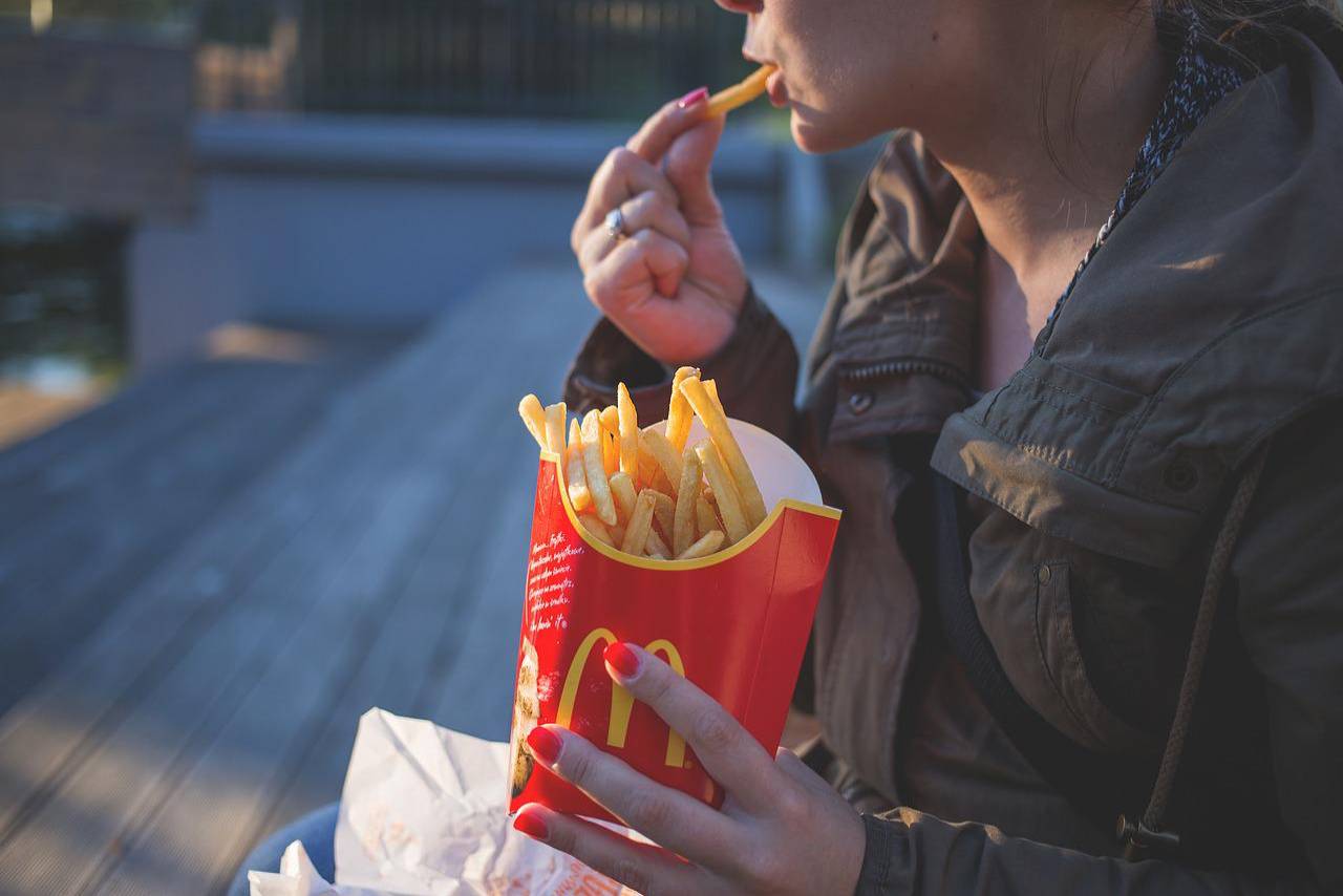 Everyone's talking about California's new fast food legislation and what it could spell for the foodservice industry, both in and out of the state. Here's the lowdown on this imminent law.
