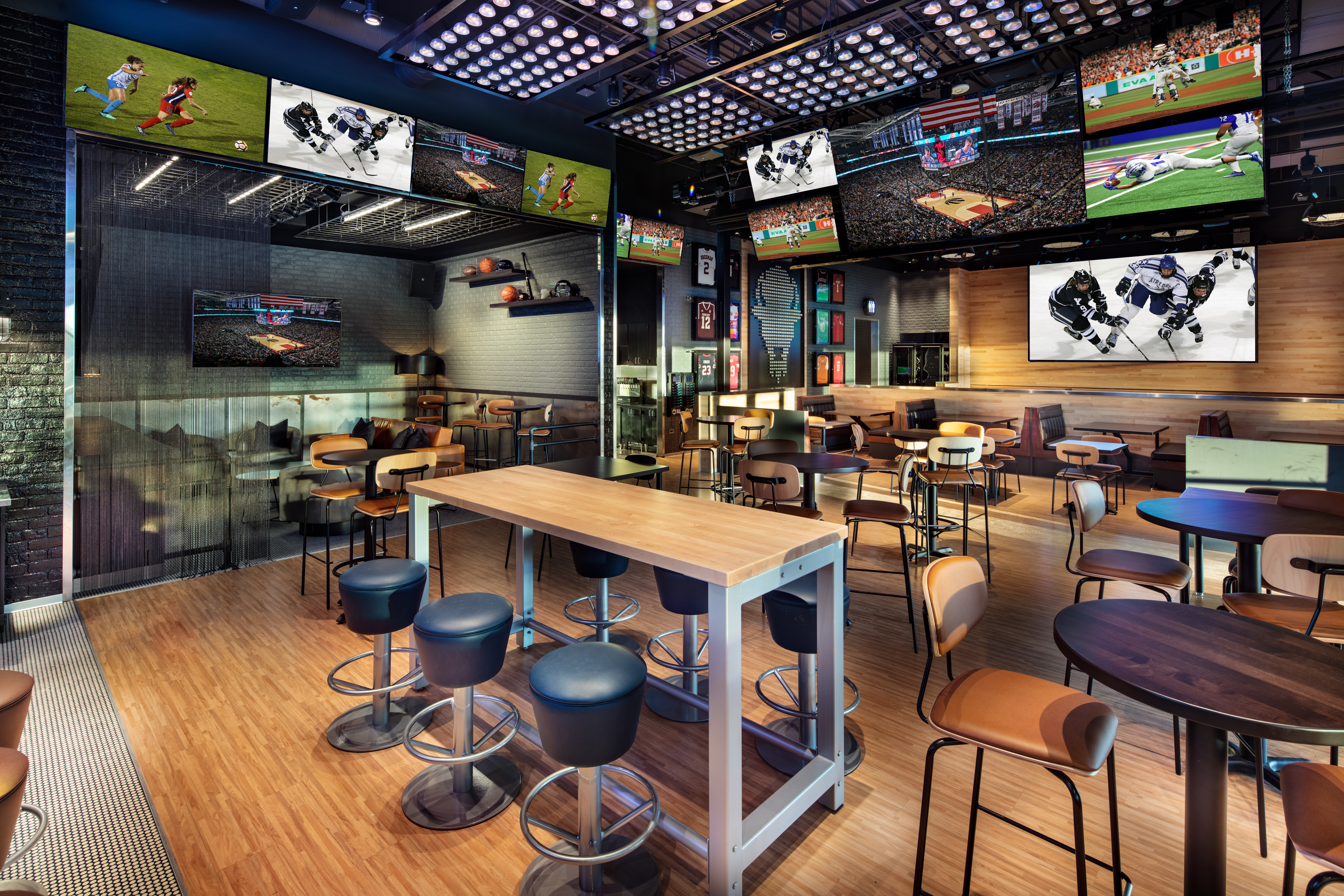 https://d3n2401vhvcfv5.cloudfront.net/_images/company/BWW/1734639312635-Buffalo-Wild-Wings-Interior-1-1.jpg