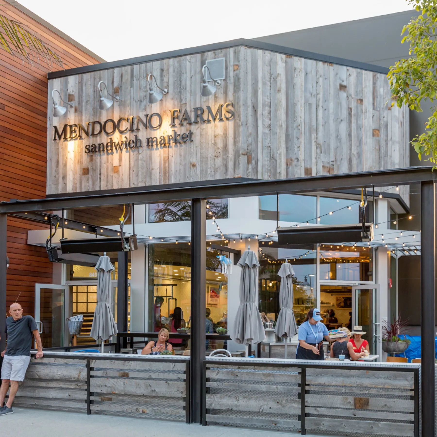 https://d3n2401vhvcfv5.cloudfront.net/_images/company/Mendocino%20Farms/1779297460752-2017-05-mendocino-farms-1.webp