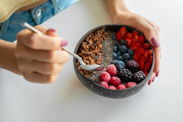 Discover how Vitality Bowls is reshaping the restaurant industry by incorporating superfoods into their menu, promoting healthy eating and allergen-friendly options.