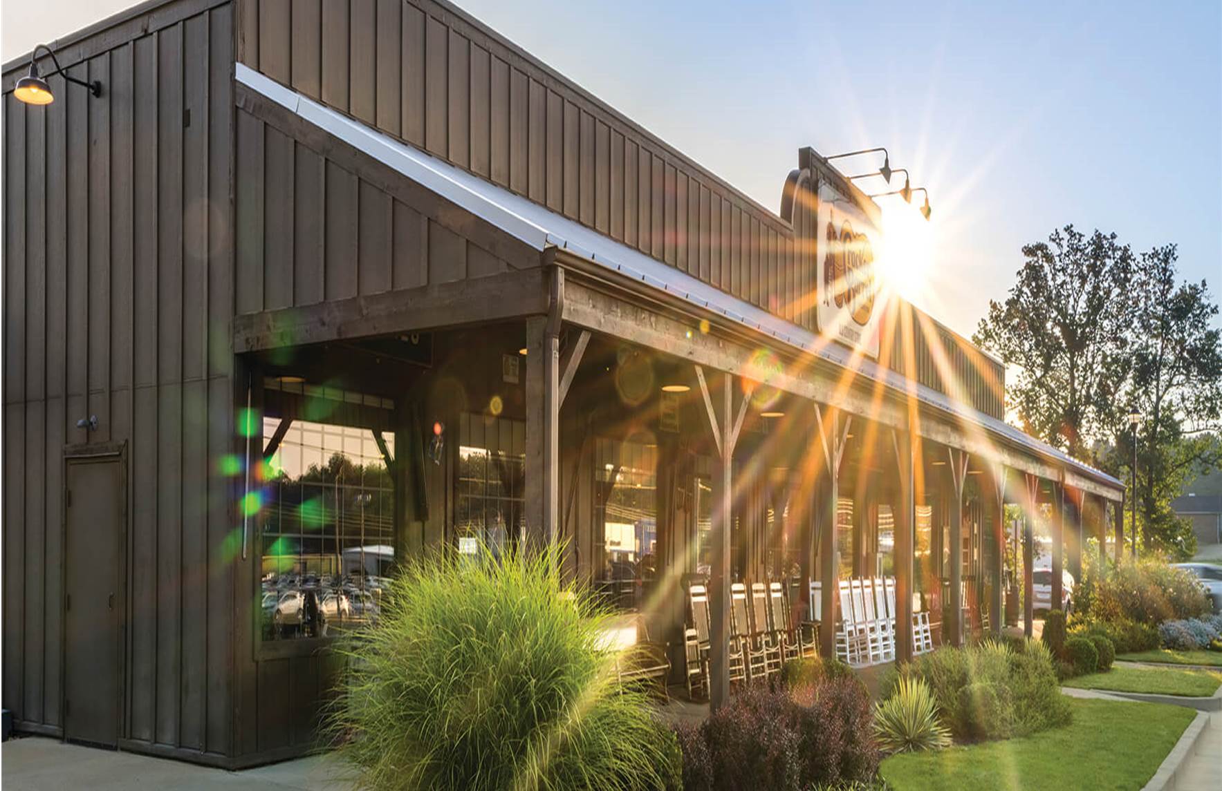https://d3n2401vhvcfv5.cloudfront.net/_images/company/cracker_barrel/cracker_barrel_store_front.jpg