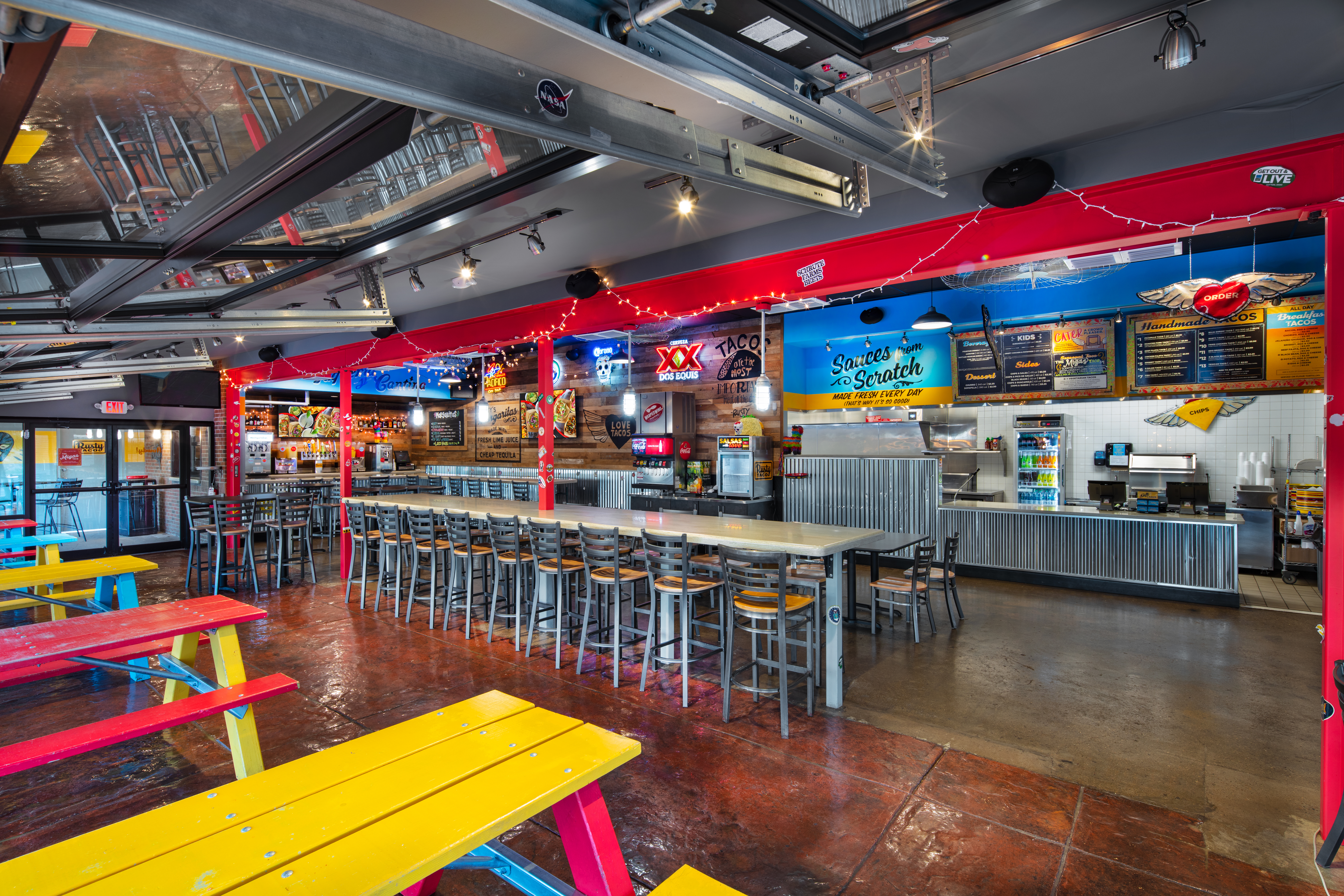 https://d3n2401vhvcfv5.cloudfront.net/_images/company/rusty_taco/interior-2.jpg